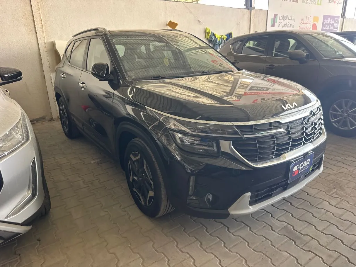 Car image 3
