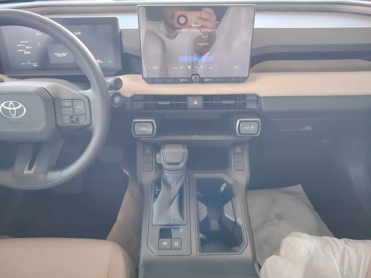 Car image 21