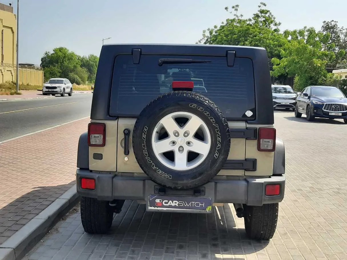 Car image 6
