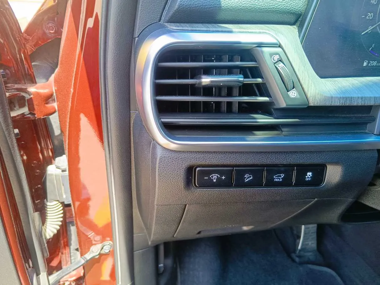 Car image 35