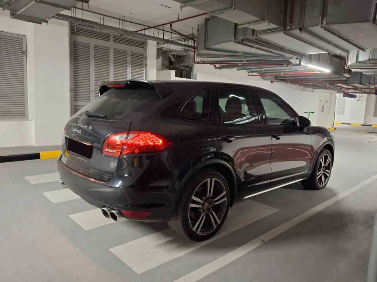 Car image 7