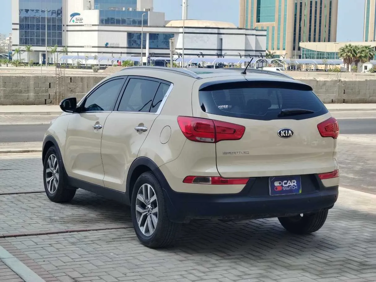 Car image 7