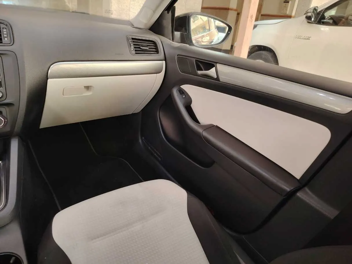 Car image 31