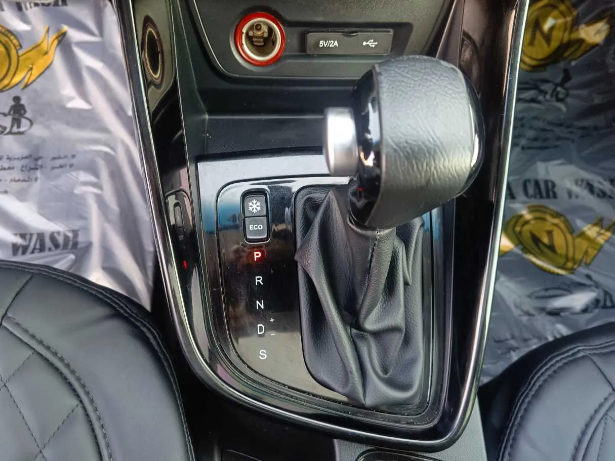 Car image 23
