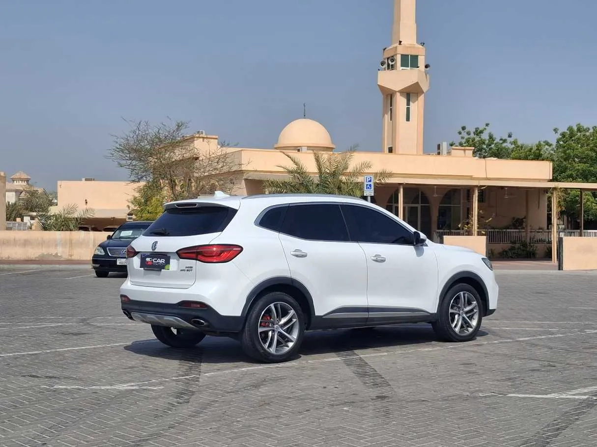 Car image 5