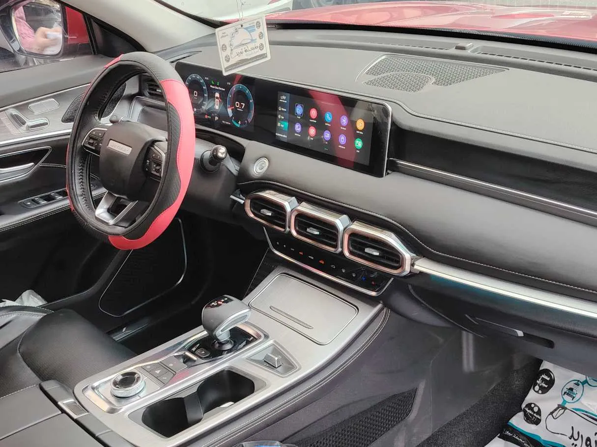 Car image 14