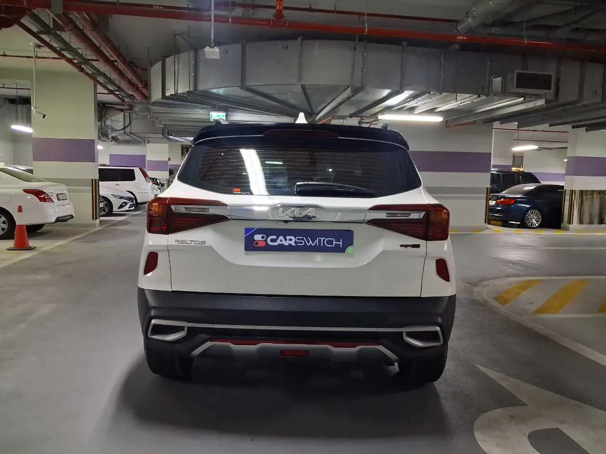Car image 6