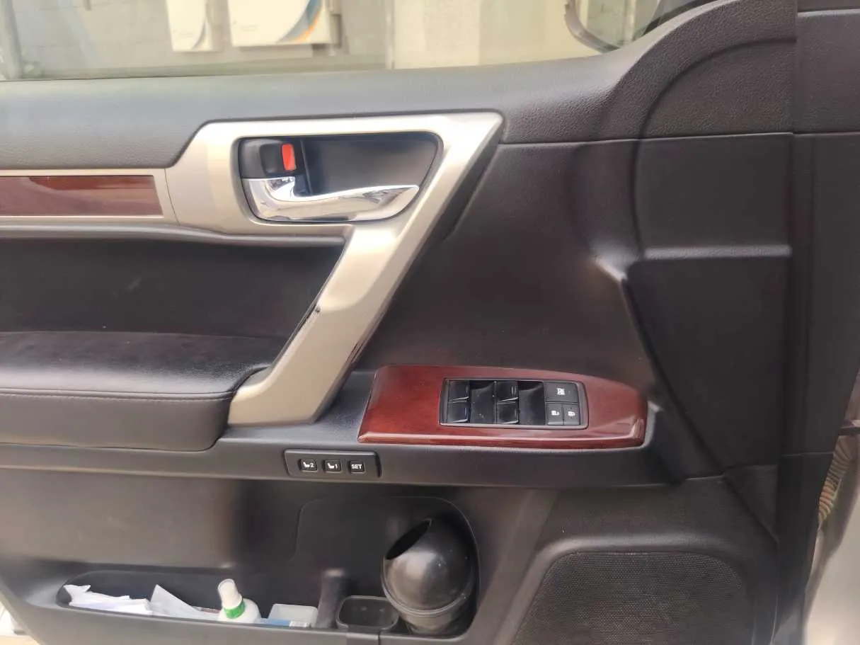 Car image 29