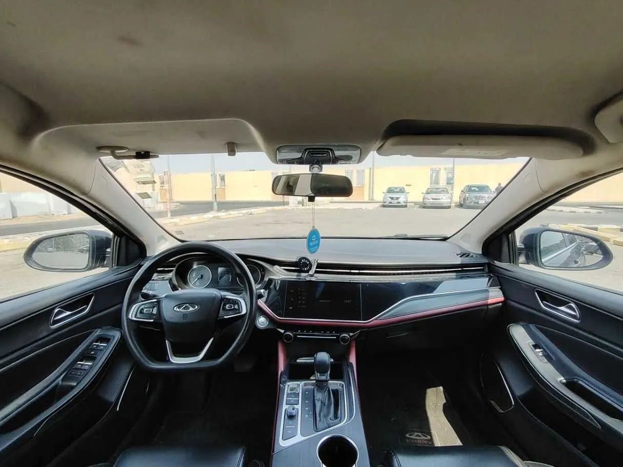 Car image 17