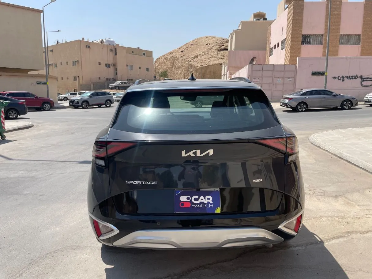 Car image 6