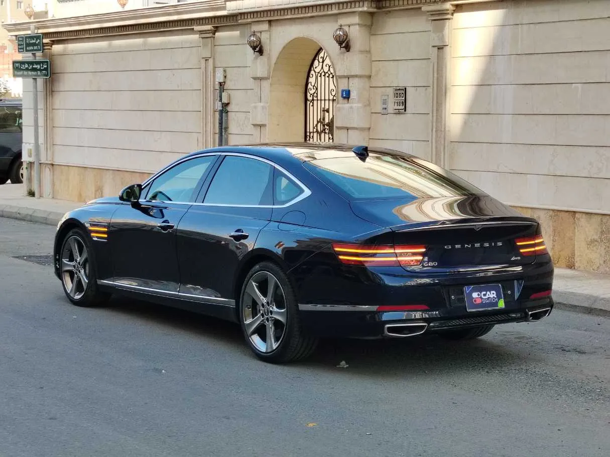 Car image 7