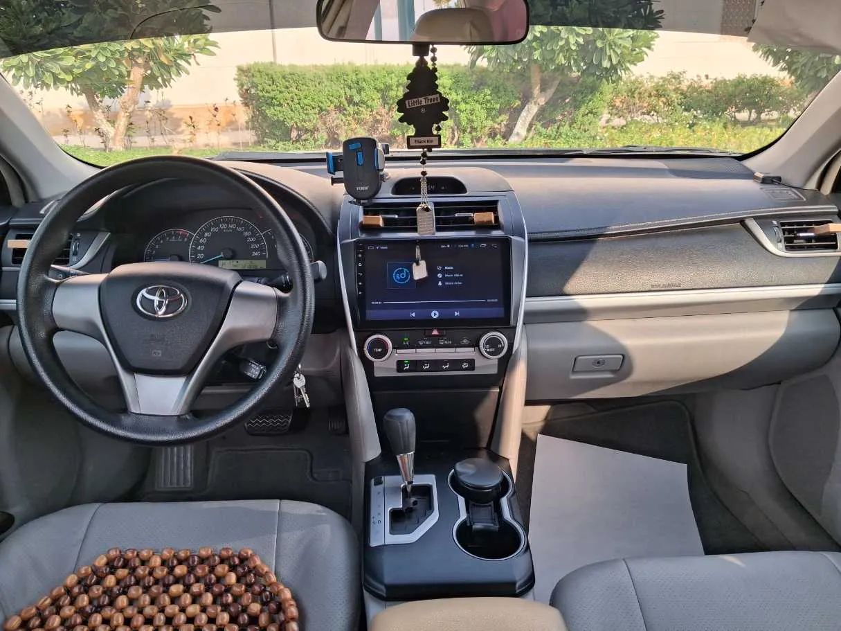 Car image 15