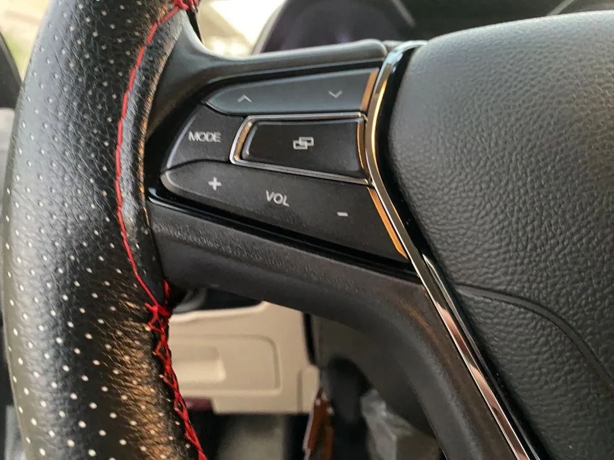 Car image 19