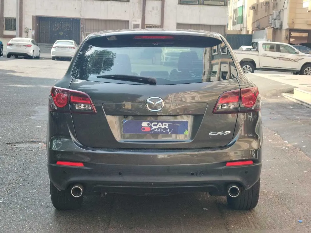 Car image 6