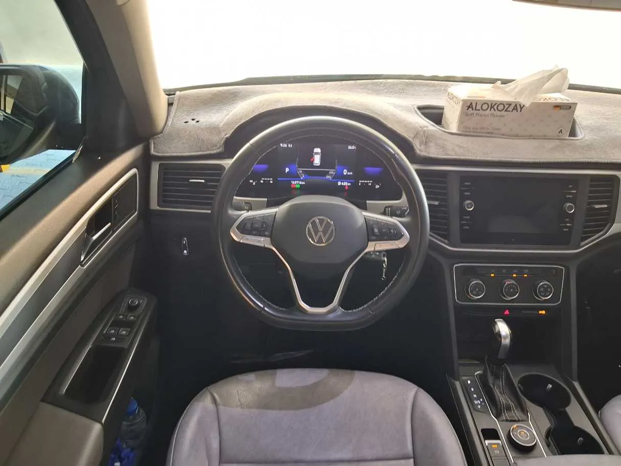Car image 21