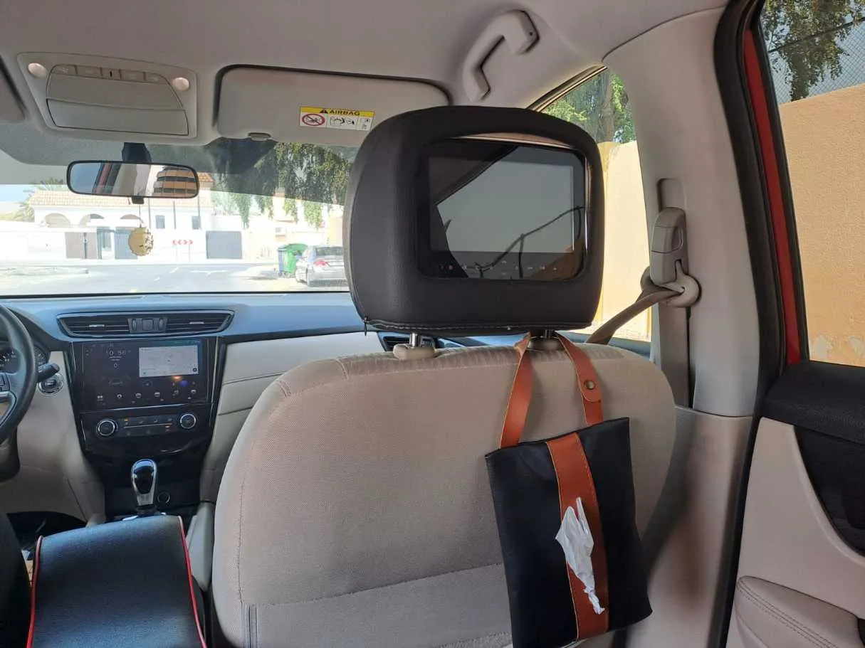 Car image 24