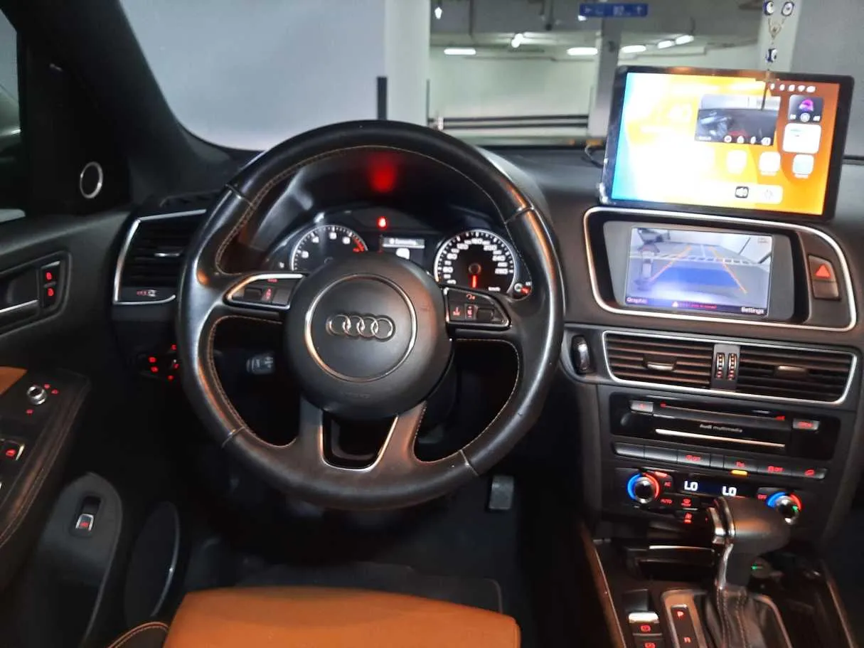 Car image 16