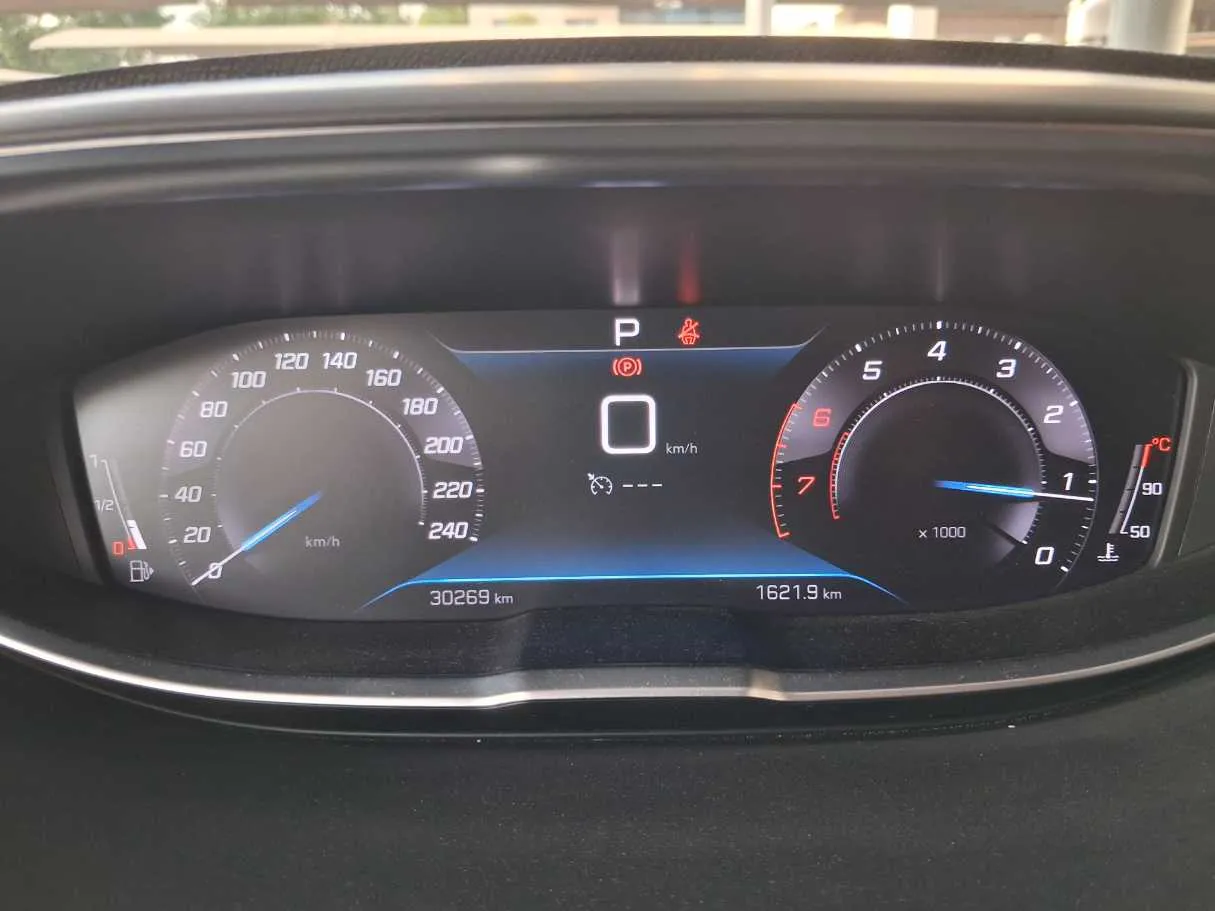 Car image 21
