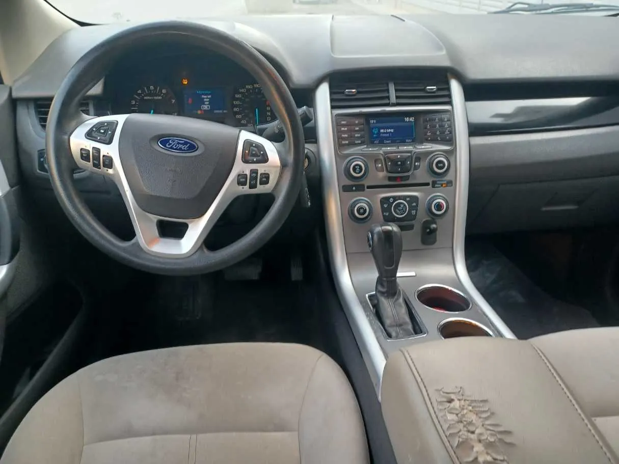 Car image 15
