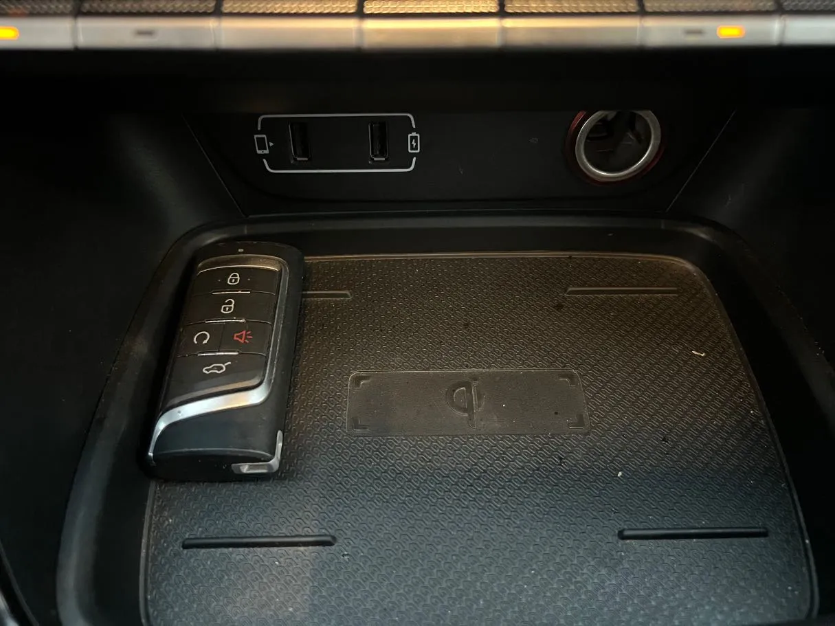 Car image 22