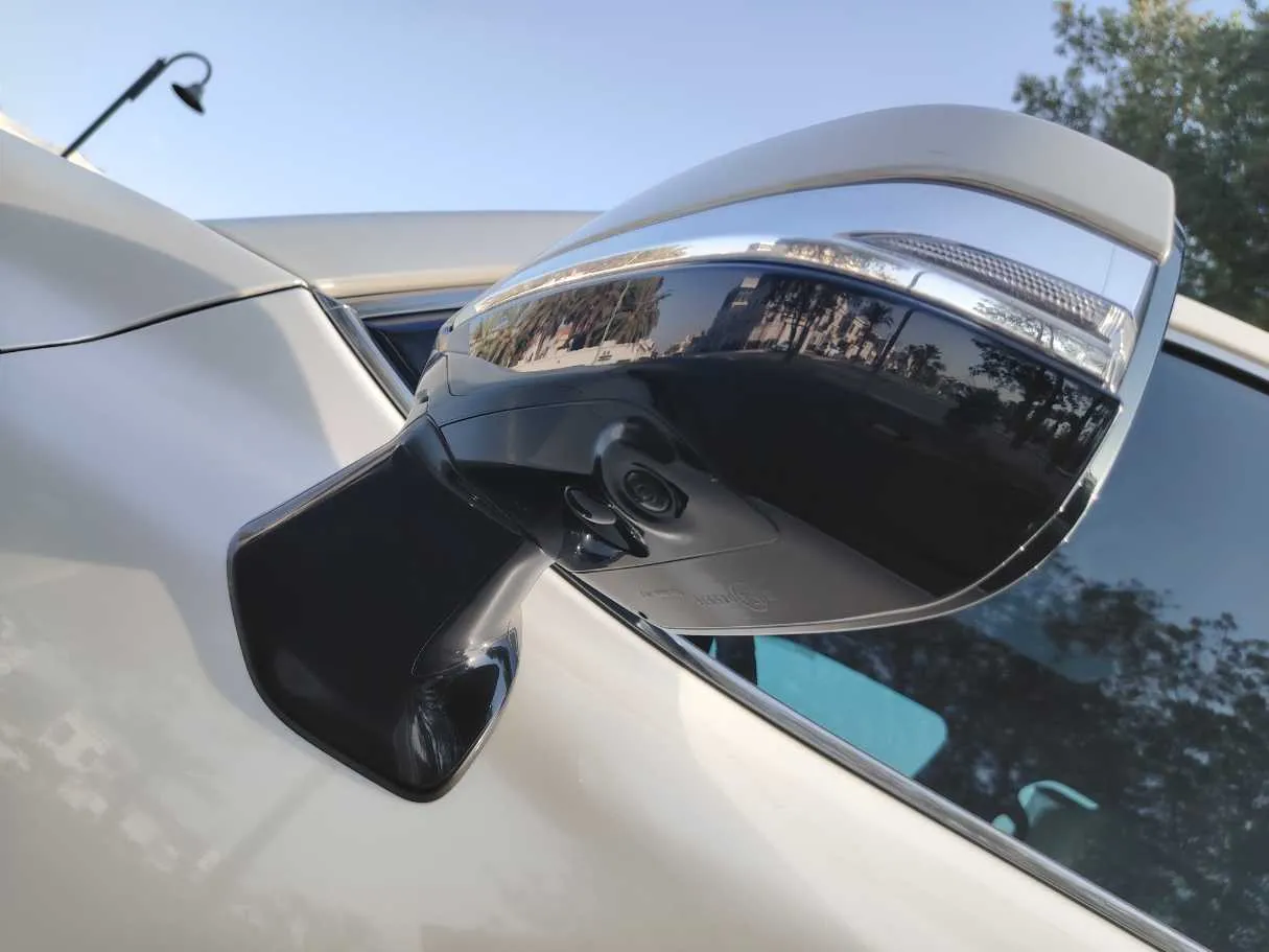 Car image 34