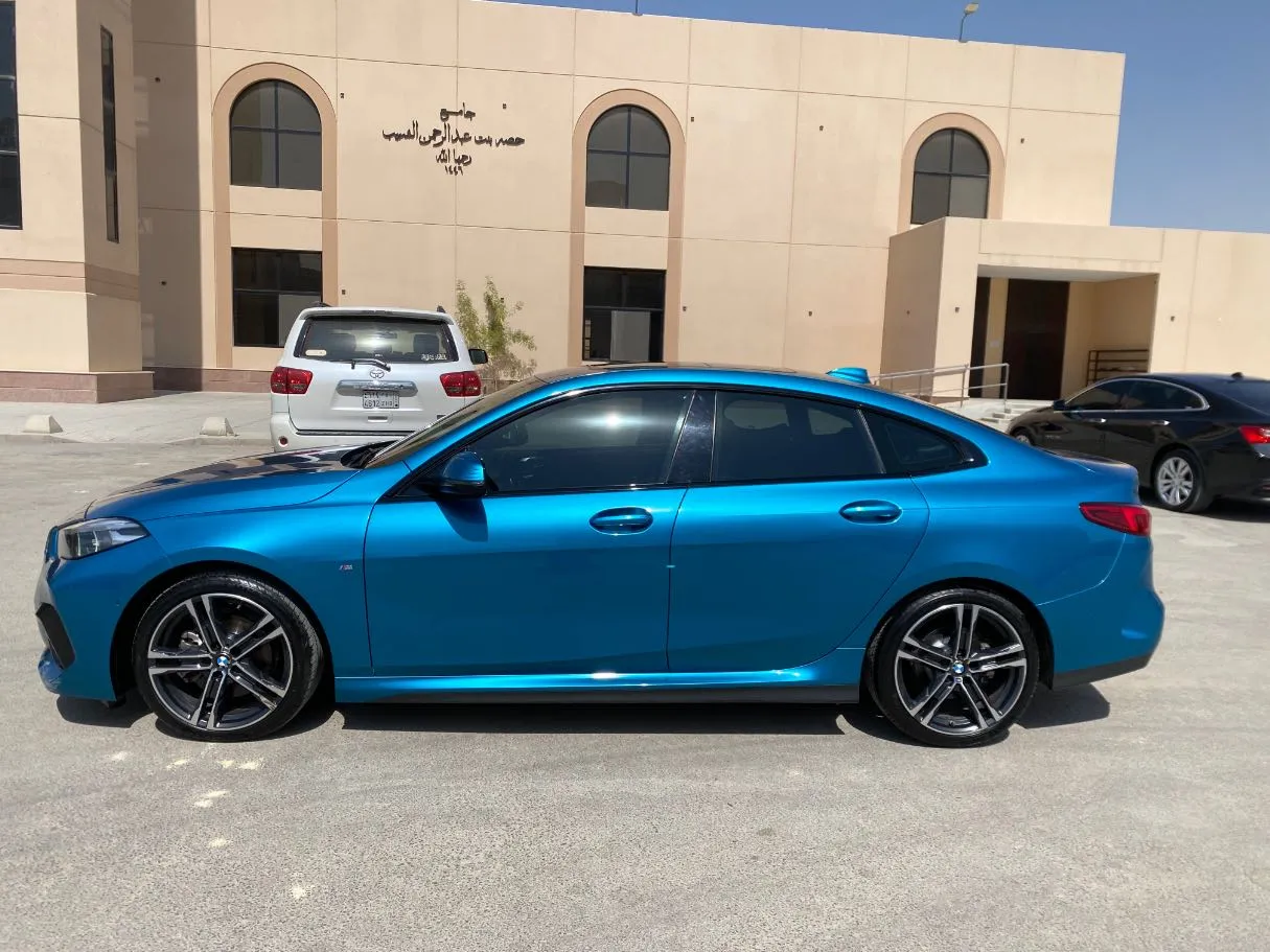 Car image 8