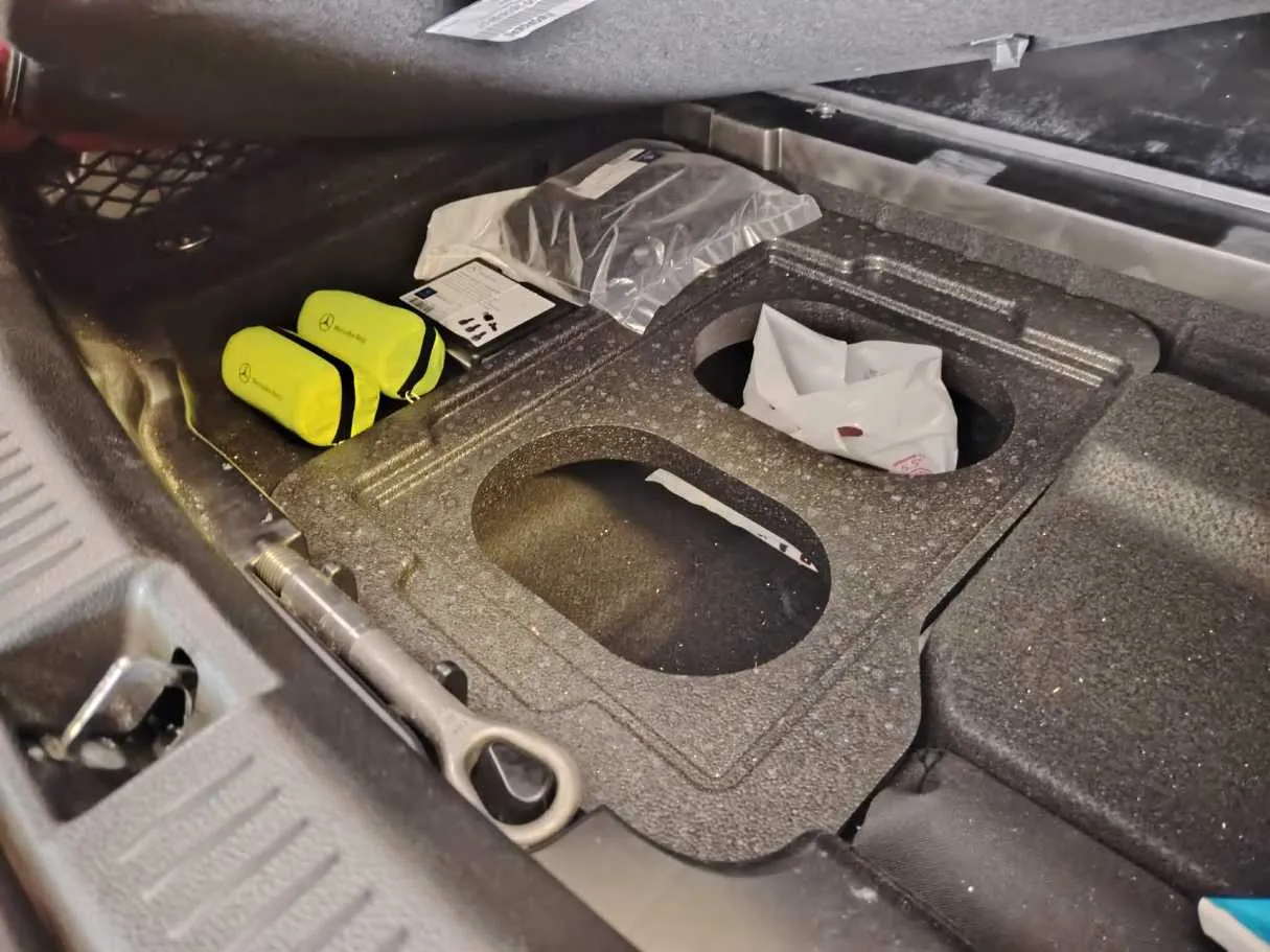 Car image 29