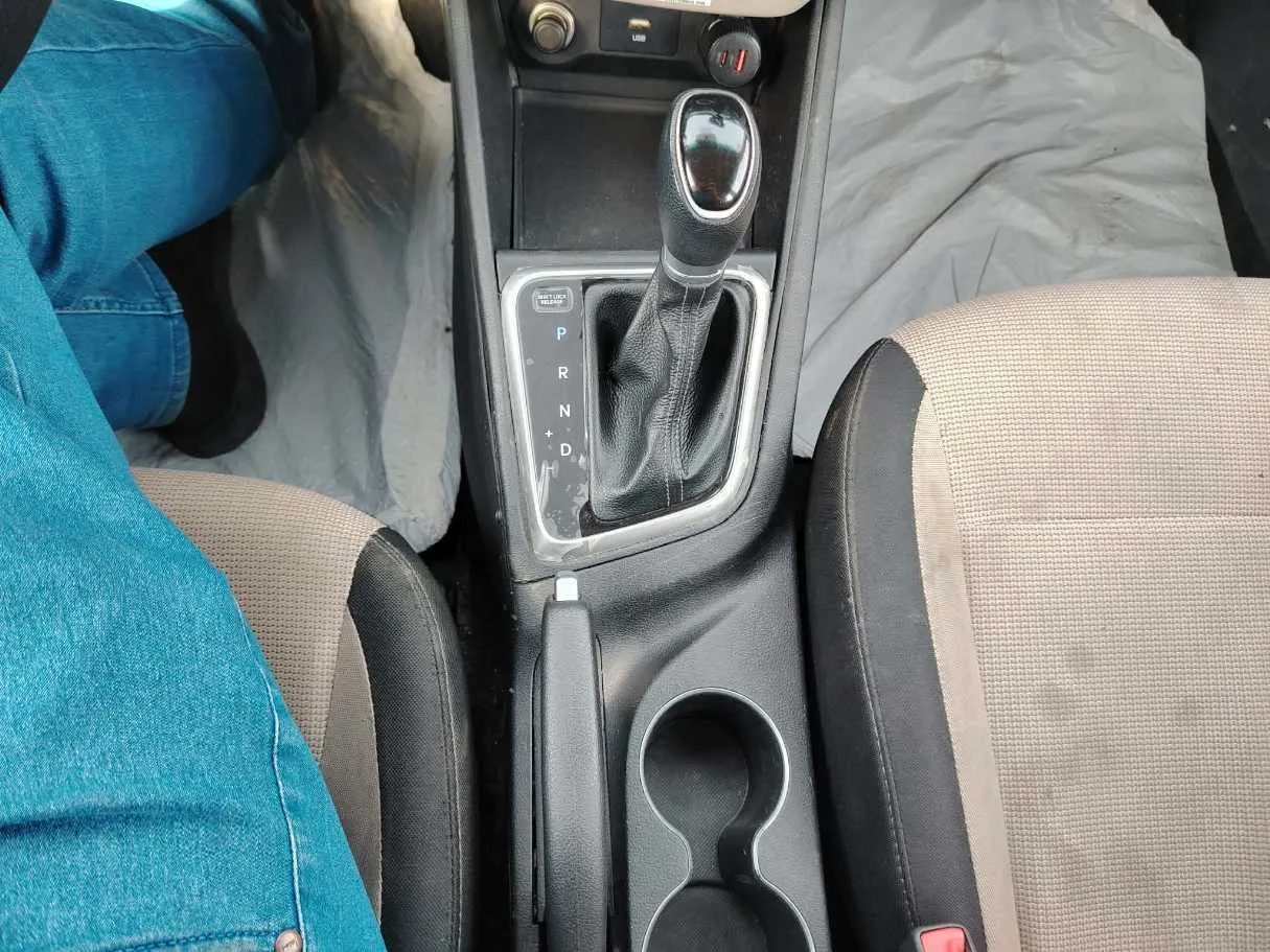 Car image 26