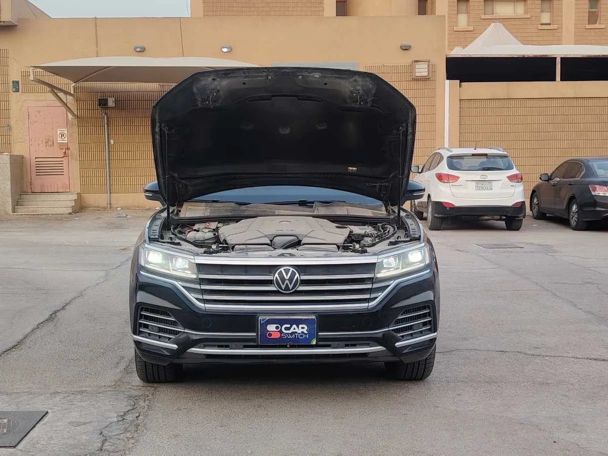 Car image 32