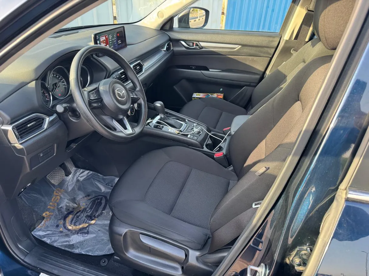 Car image 5