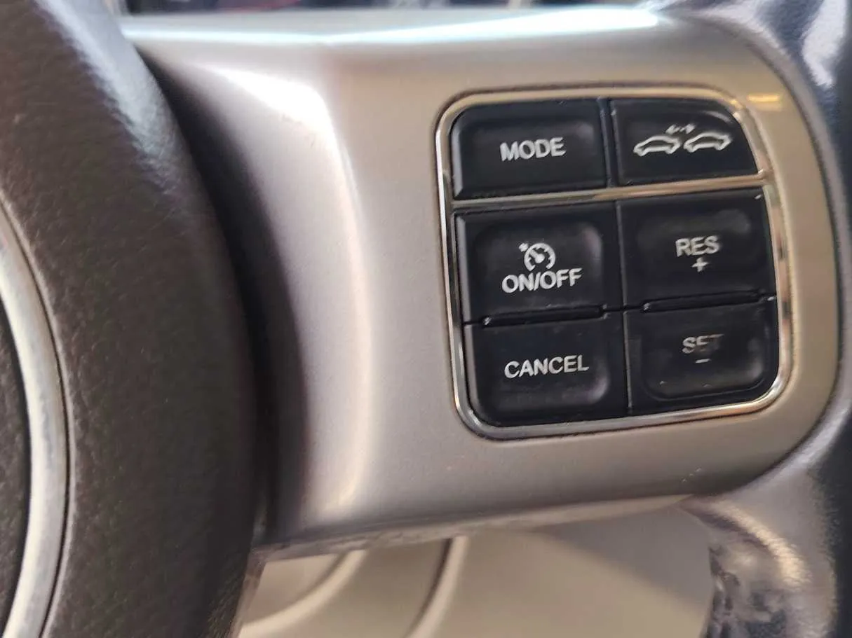 Car image 27