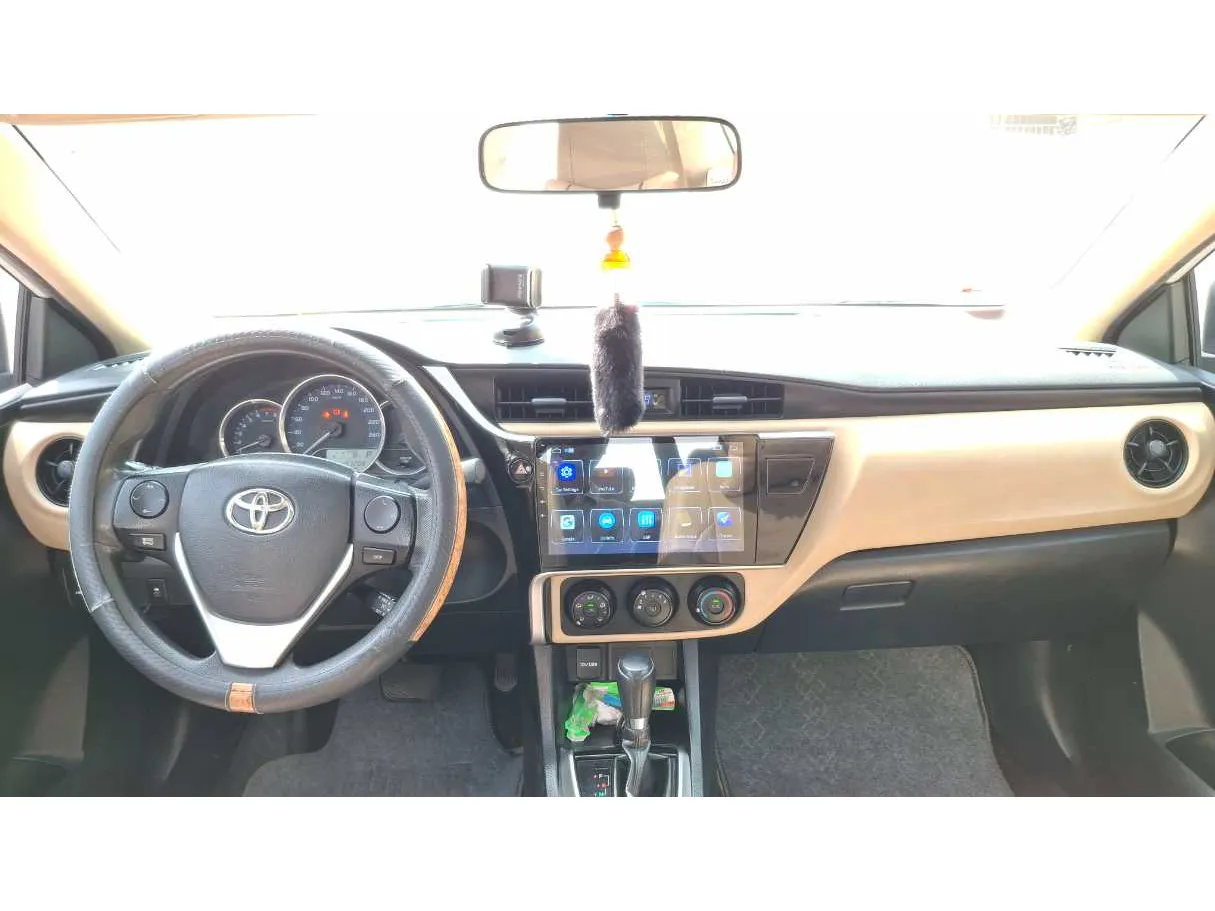 Car image 15