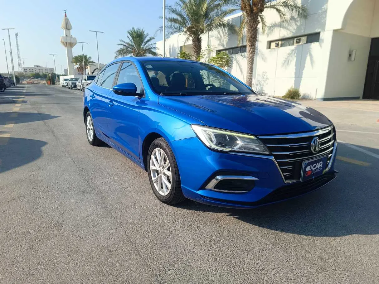 Car image 3