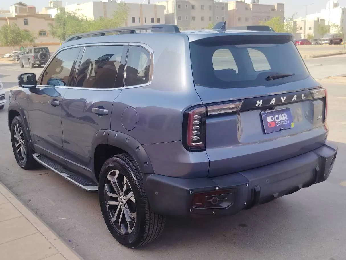 Car image 7