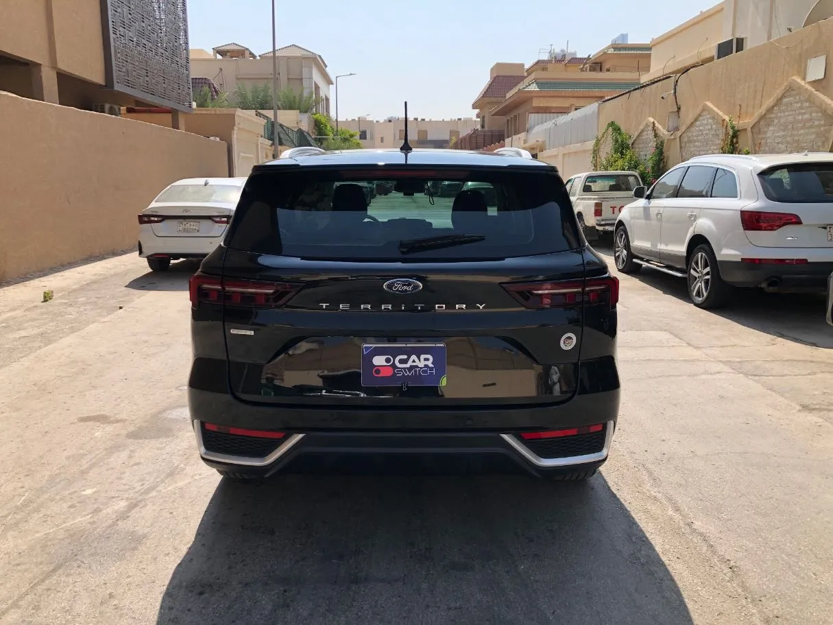 Car image 6