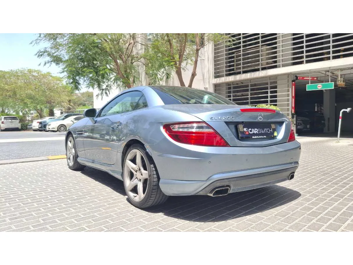 Car image 9