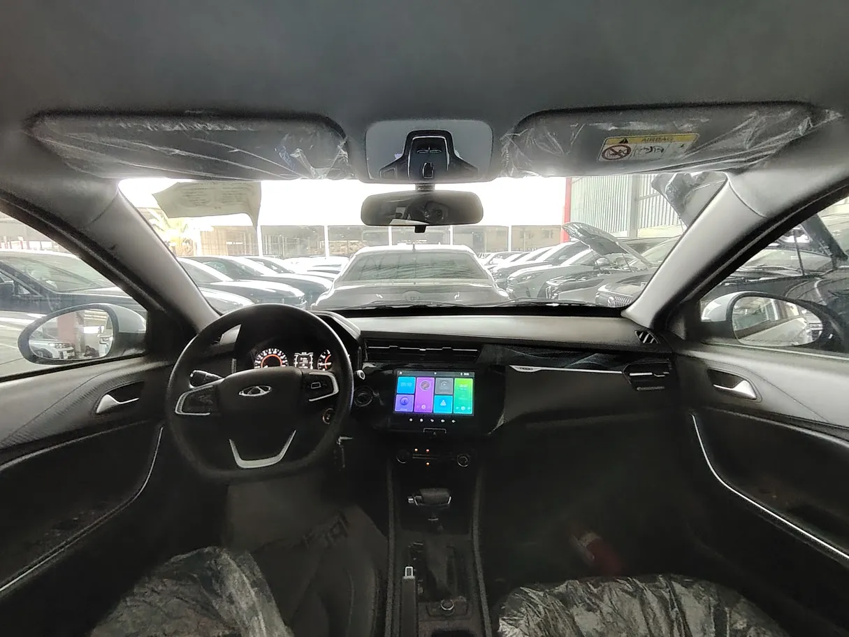 Car image 17