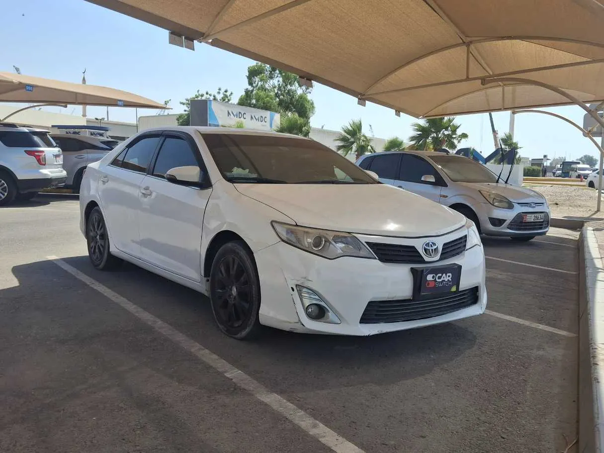 Car image 3