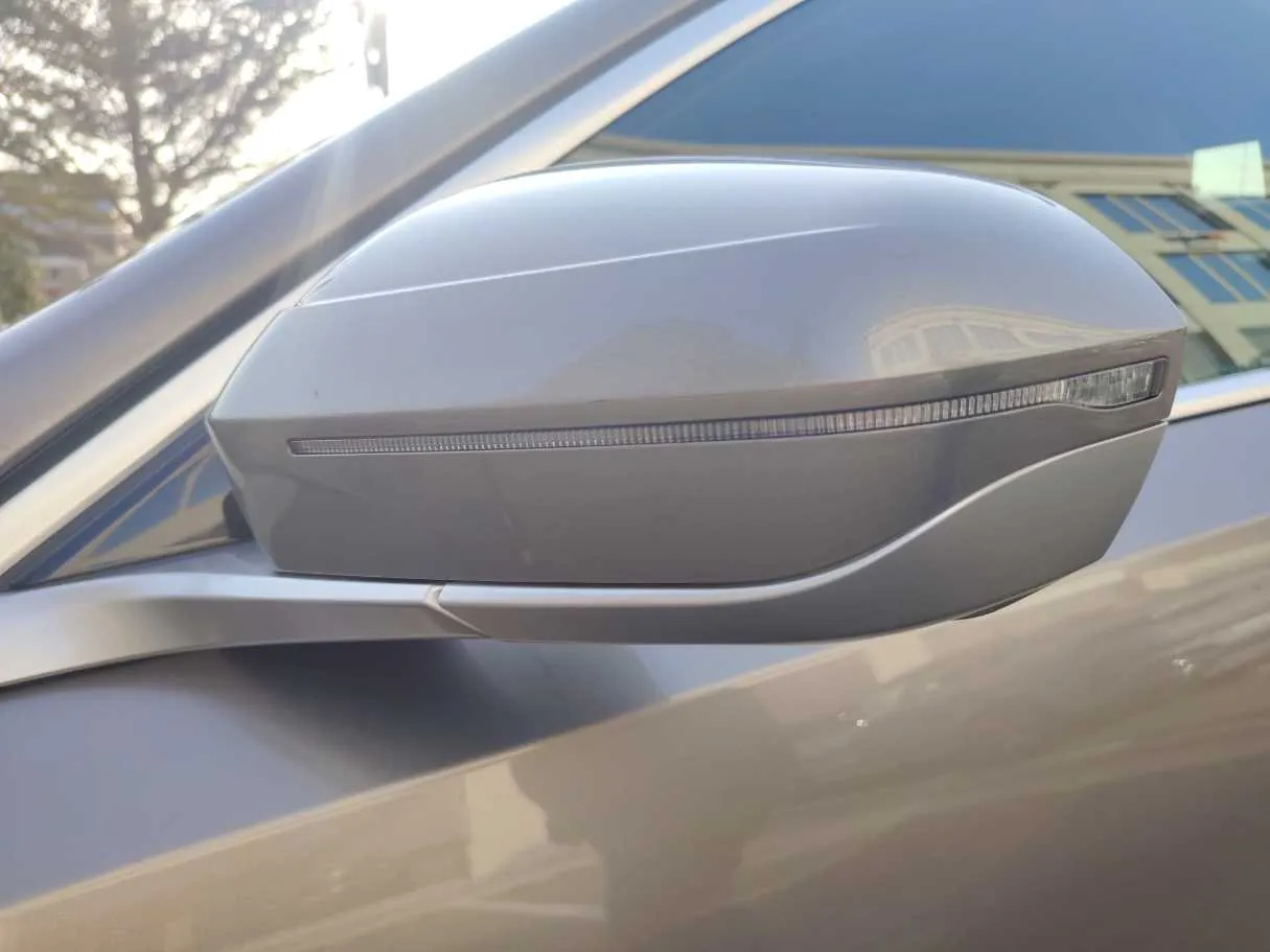 Car image 31