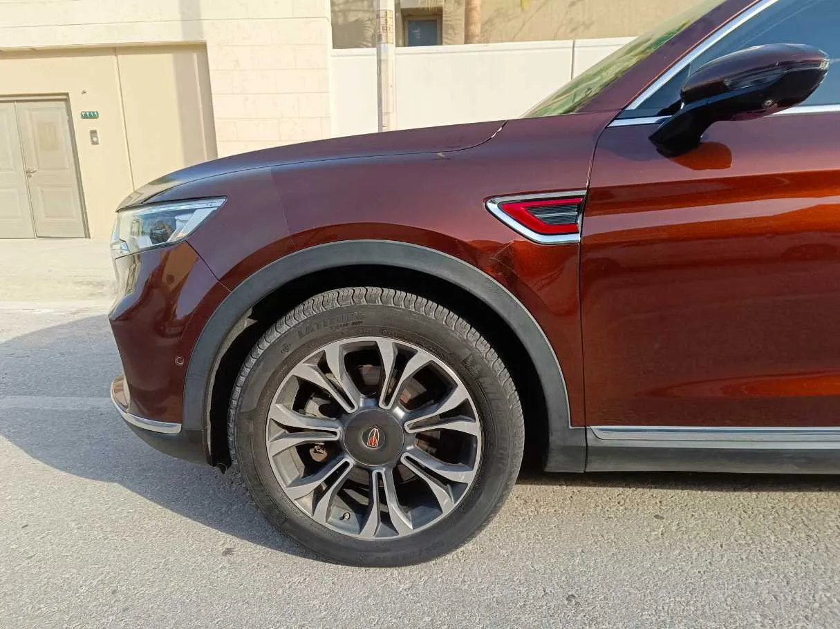 Car image 10