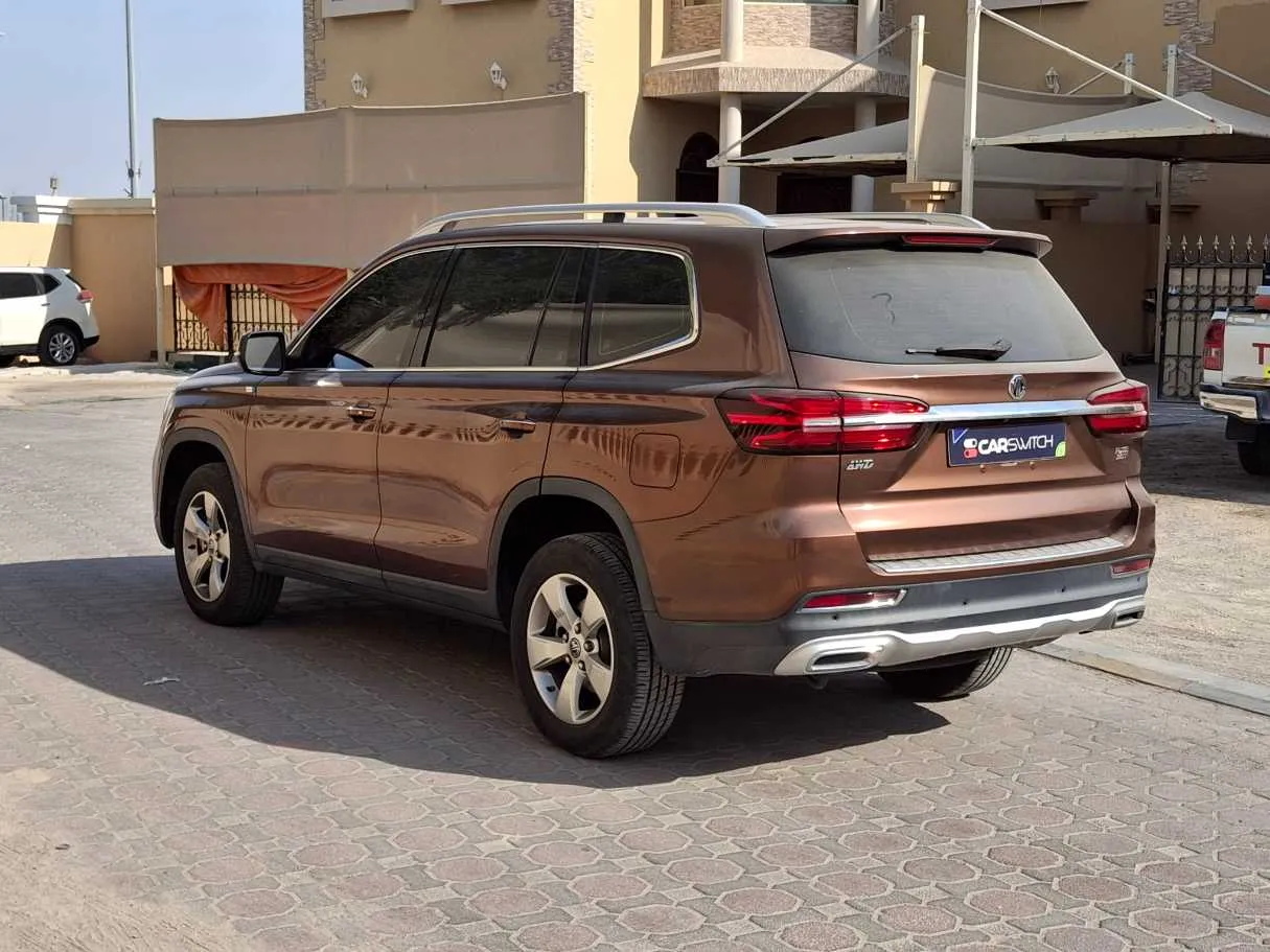 Car image 5