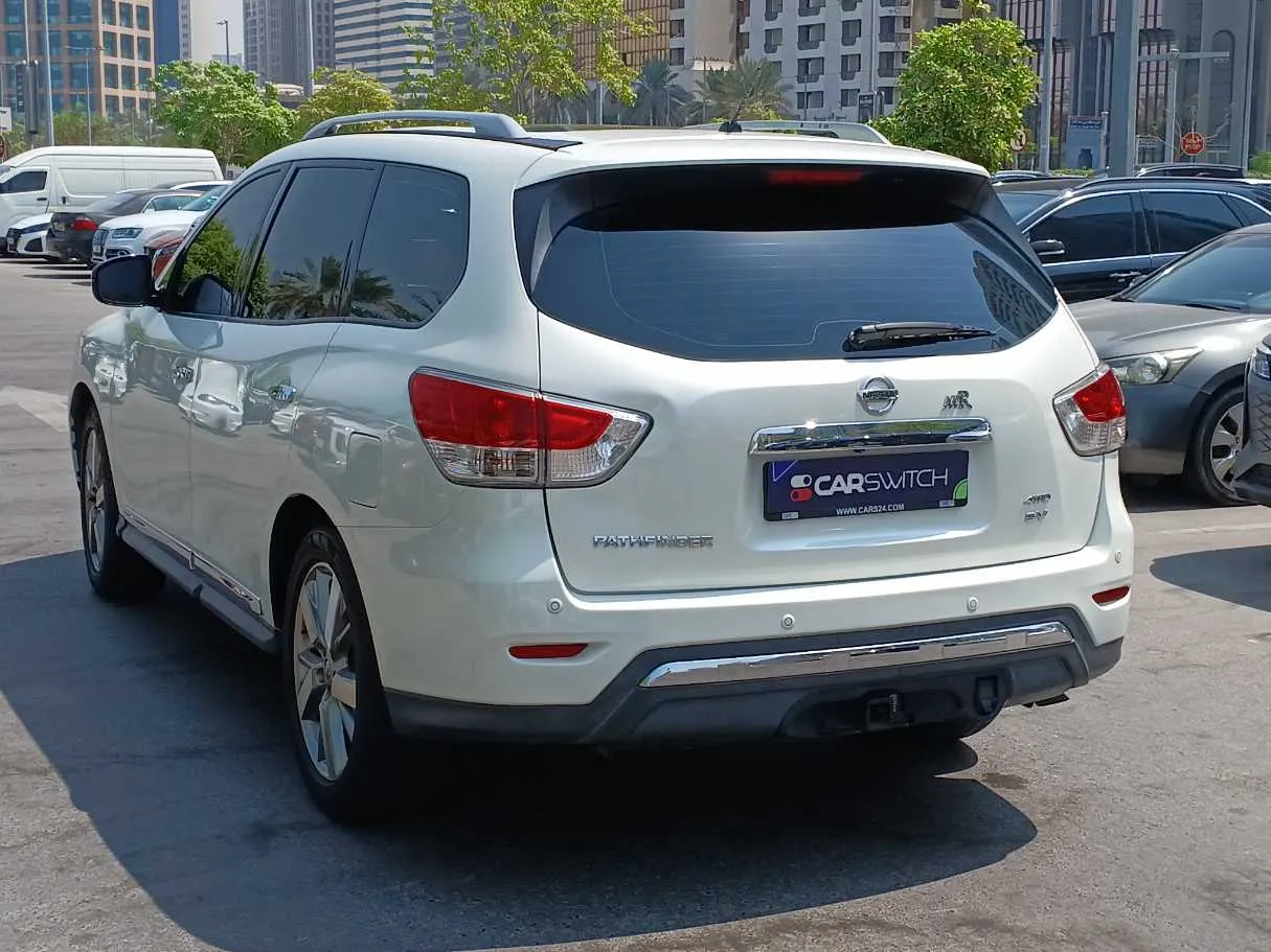 Car image 7