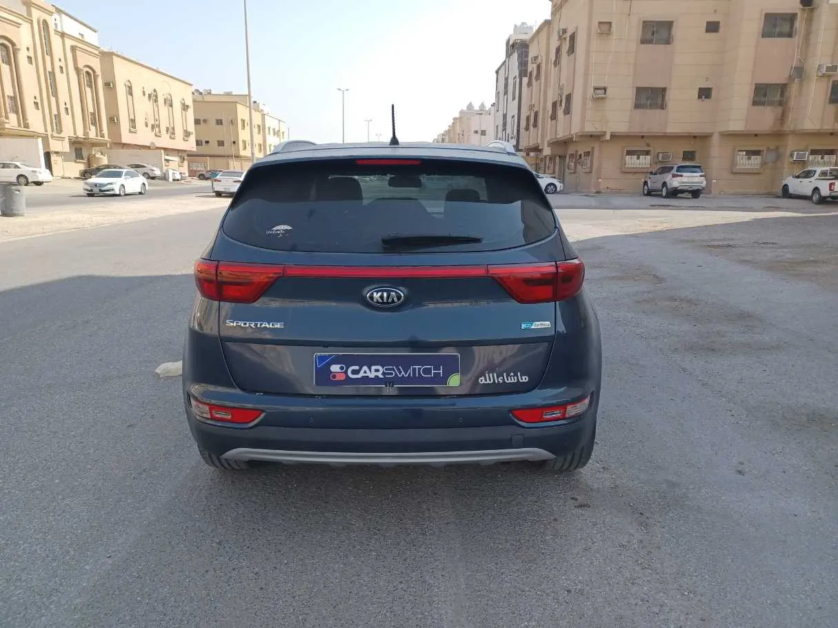 Car image 6