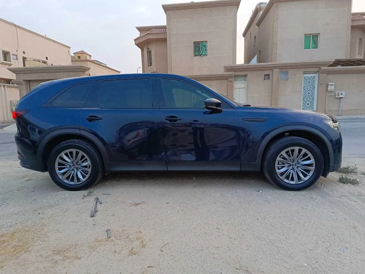 Car image 6