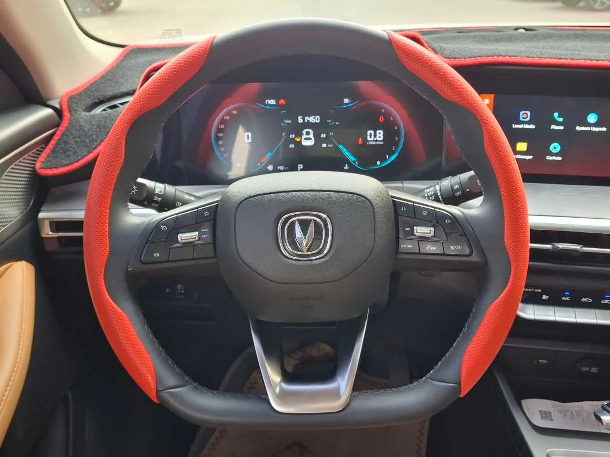 Car image 16