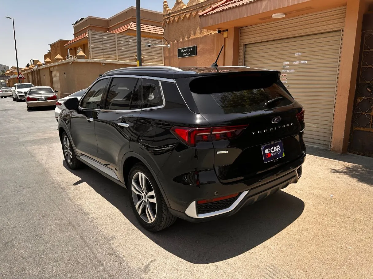 Car image 7