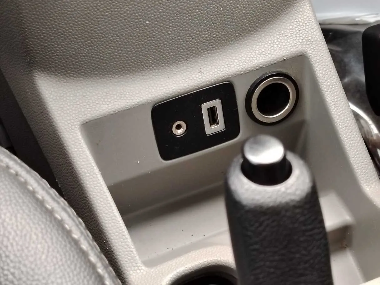 Car image 25