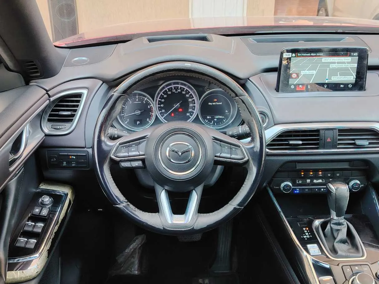 Car image 26