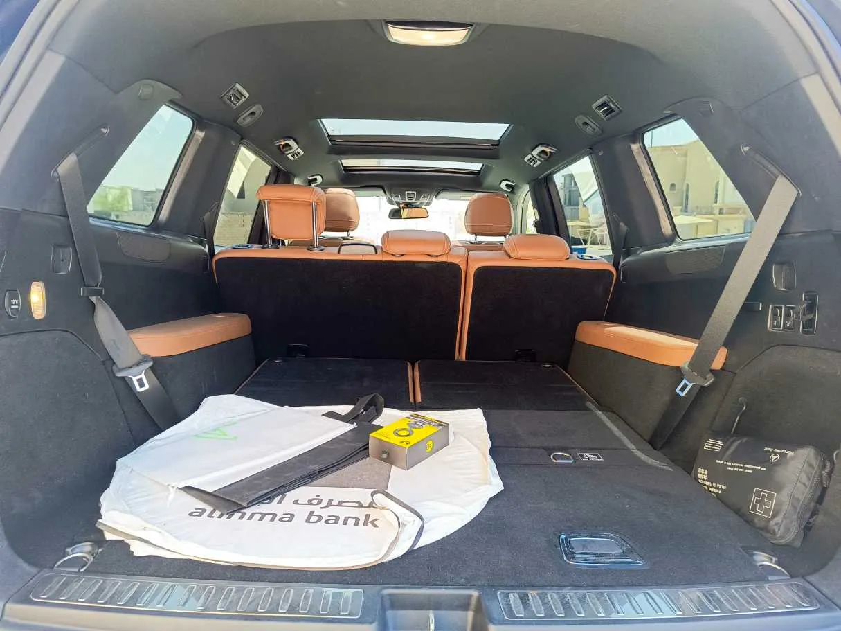 Car image 32
