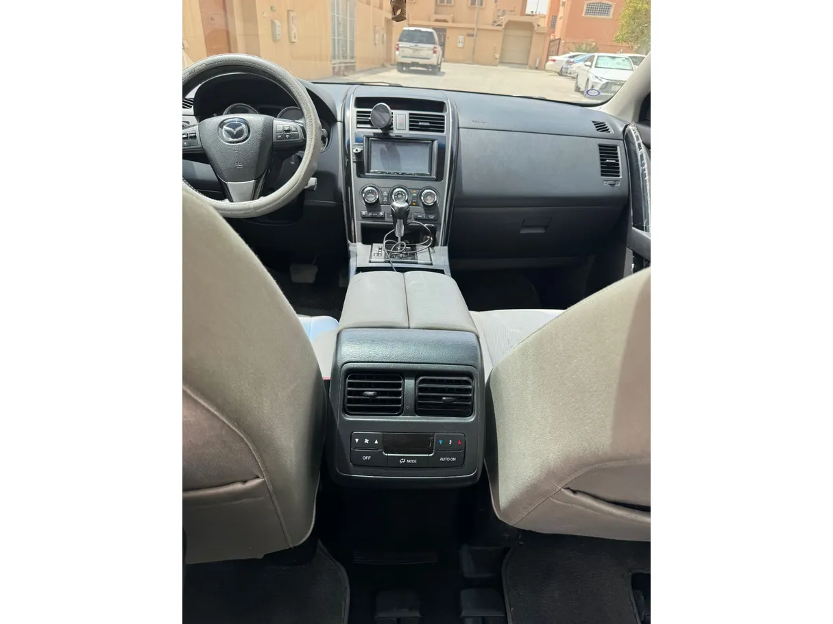 Car image 20